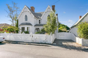 Amberley, Sandy Bay